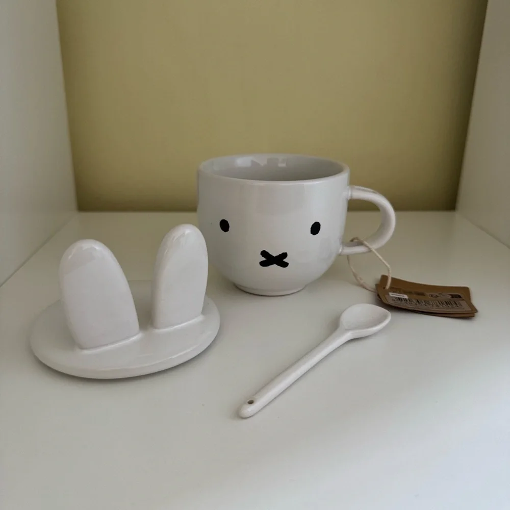 Miffy Teacup with Lid and Spoon - Picture 2 of 5